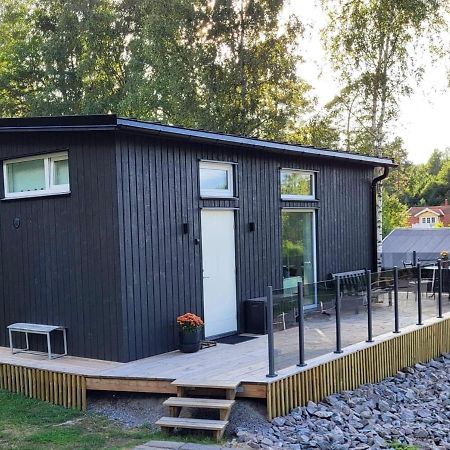 Cabin In The Woods, Close To Lake Maelaren Эскильстуна Экстерьер фото