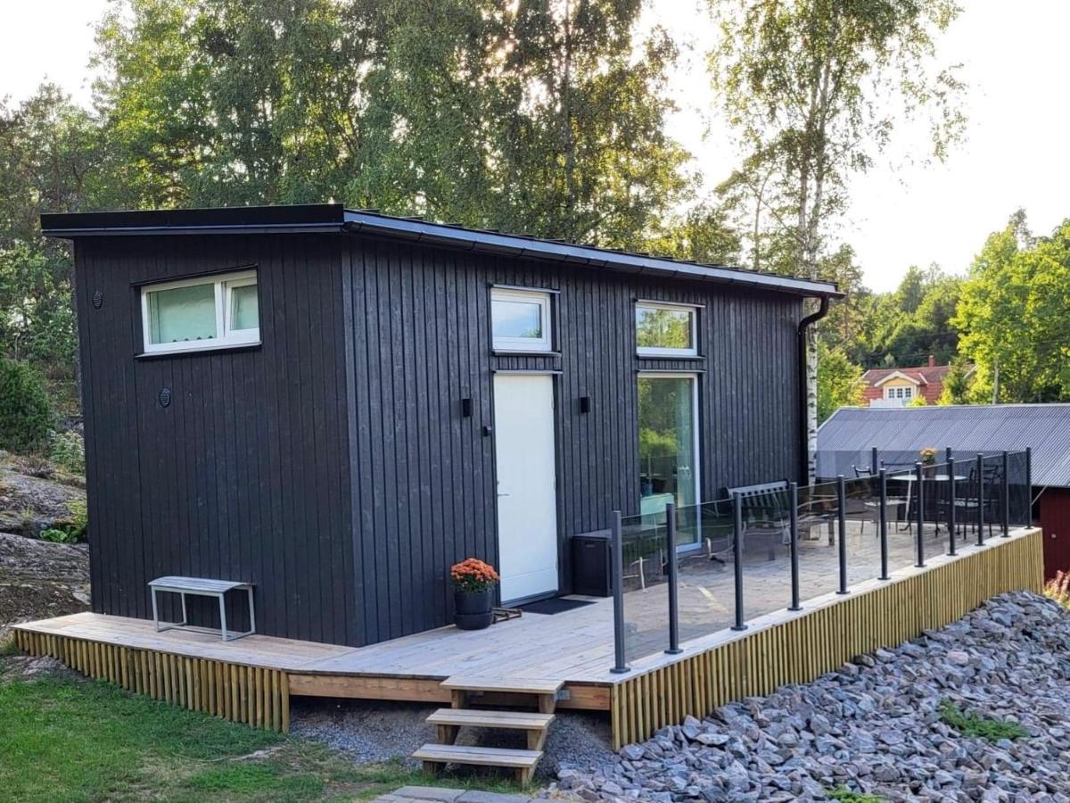 Cabin In The Woods, Close To Lake Maelaren Эскильстуна Экстерьер фото
